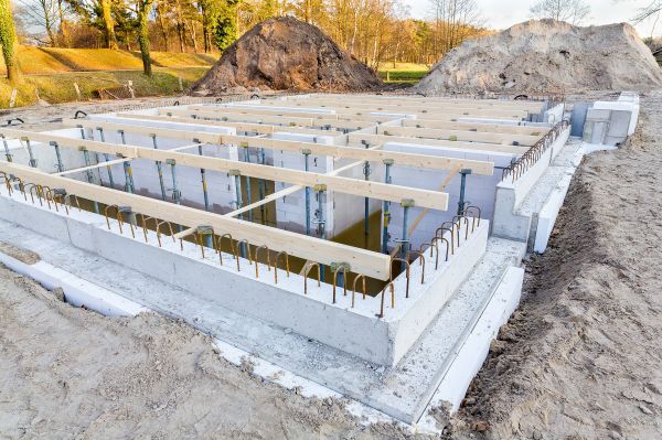Concrete Foundation Pouring Service
