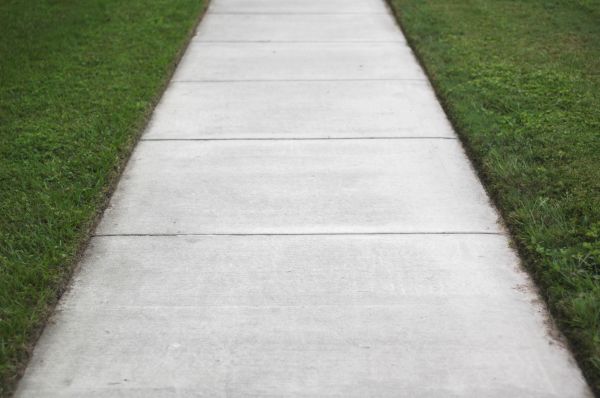 Cost of Concrete Walkway Replacement in Suwanee