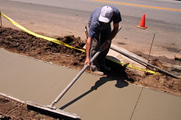 Sidewalk Pouring in Suwanee